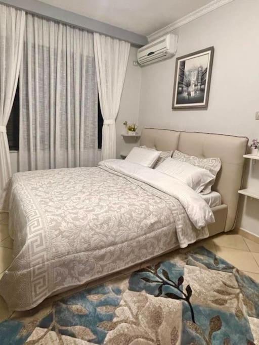 Nice Central Apartment In Tirana City Bagian luar foto