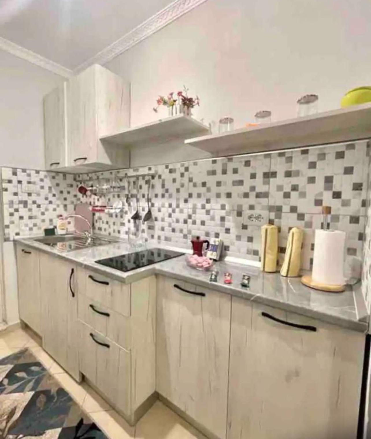 Nice Central Apartment In Tirana City Bagian luar foto